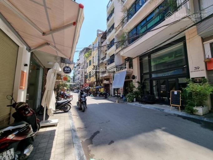 Bán nhà mặt phố Nguyễn Khắc Hiếu, DT 200m2 x 10 tầng, thuê 500 tr/th.