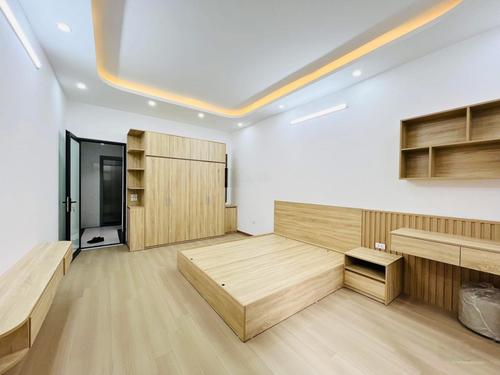 Nhanh thì còn! Hoàng Hoa Thám, thang máy, full NT, xây mới, đón nắng, 35m ôtô phi, ngõ thông rộng