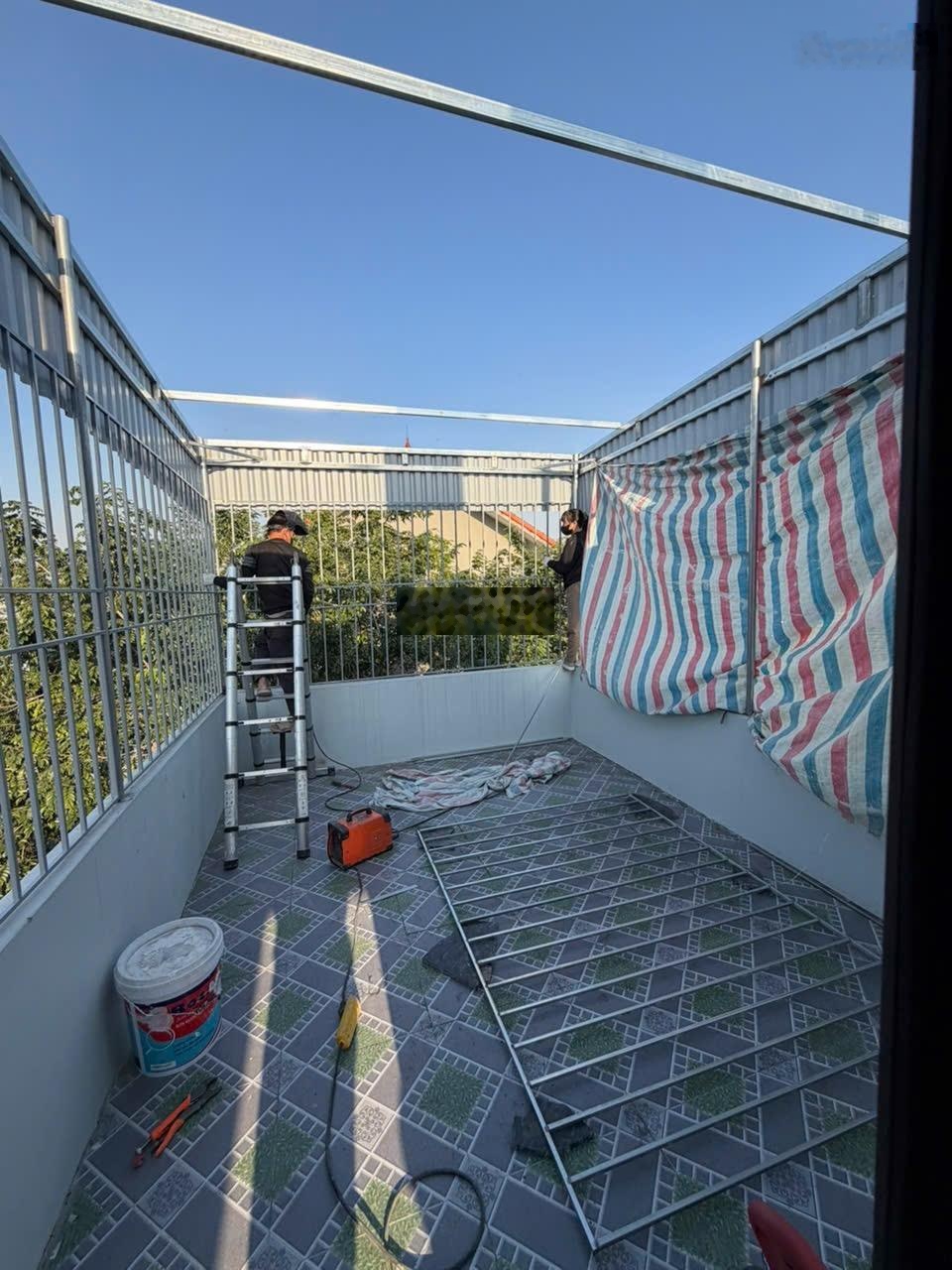 Bán nhà 43m2 giá 3tỷ950tr sổ đỏ chuẩn không quy hoạch không lỗi phong thủy khu vực tiện ích tốt