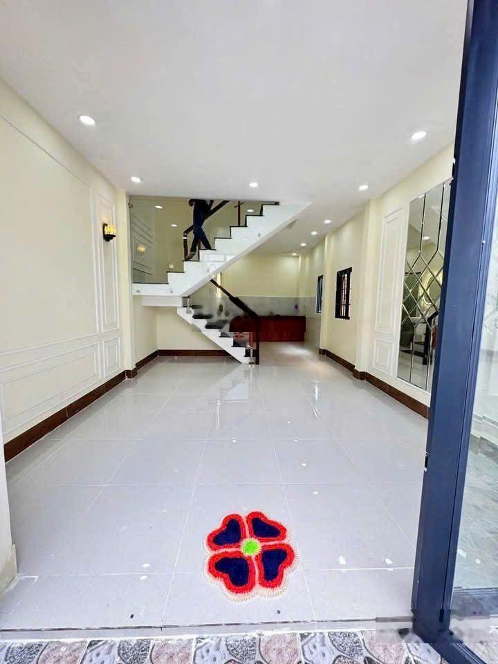 Bán nhà ấp 1 xã đông thạnh hóc môn hẻm ô tô thông góc 2 mặt tiền giá chỉ 1.75 tỷ