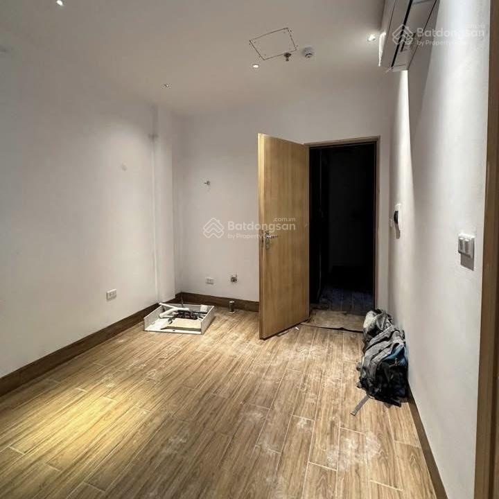 Bán nhà tại Vành Đai 1 - Ba Đình - 6 tầng thang máy - Cách phố ô tô chưa đến 100m - chỉ 13.8 tỷ