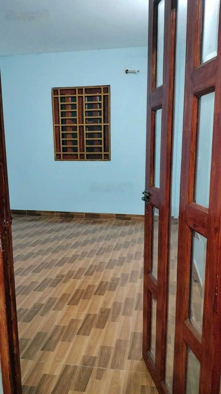 Gần cụm trường học - aeon tân phú - 3 tầng sân thượng gồm 4pn-3wc lê trọng tấn