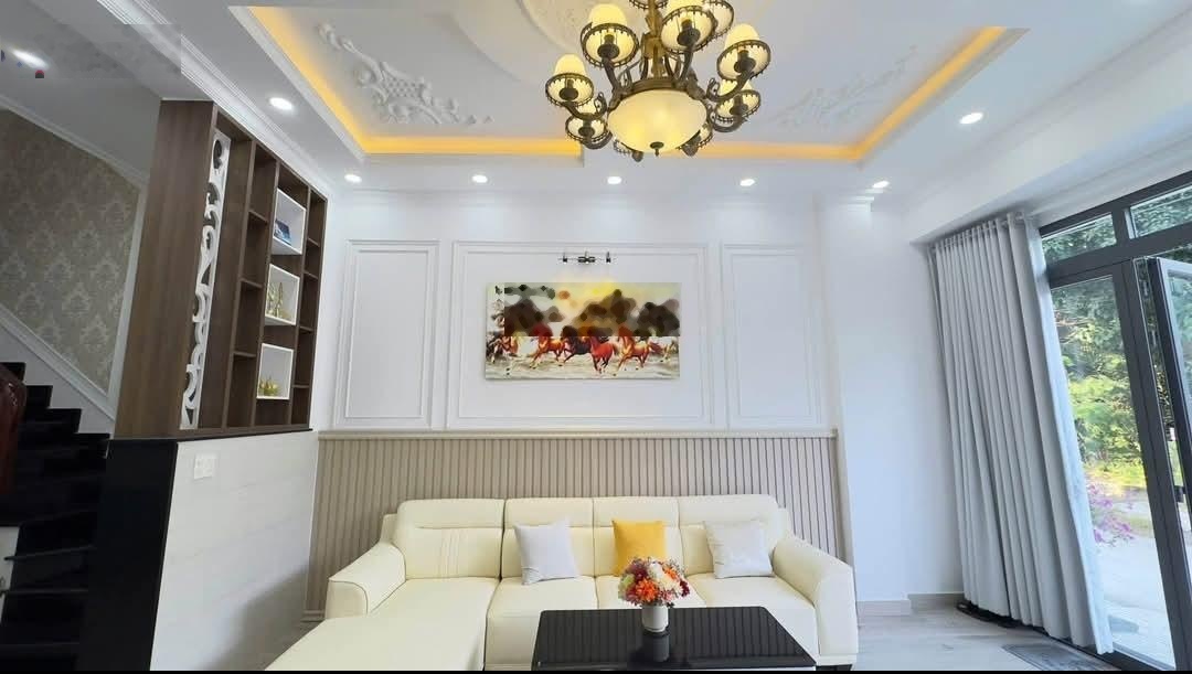 Nhà HXH Lê Văn Lương-Quận 7 đang cho thuê 24tr/th. Diện tích 80m2 giá 4tỷ2 gần THCS Trần Quốc Tuấn