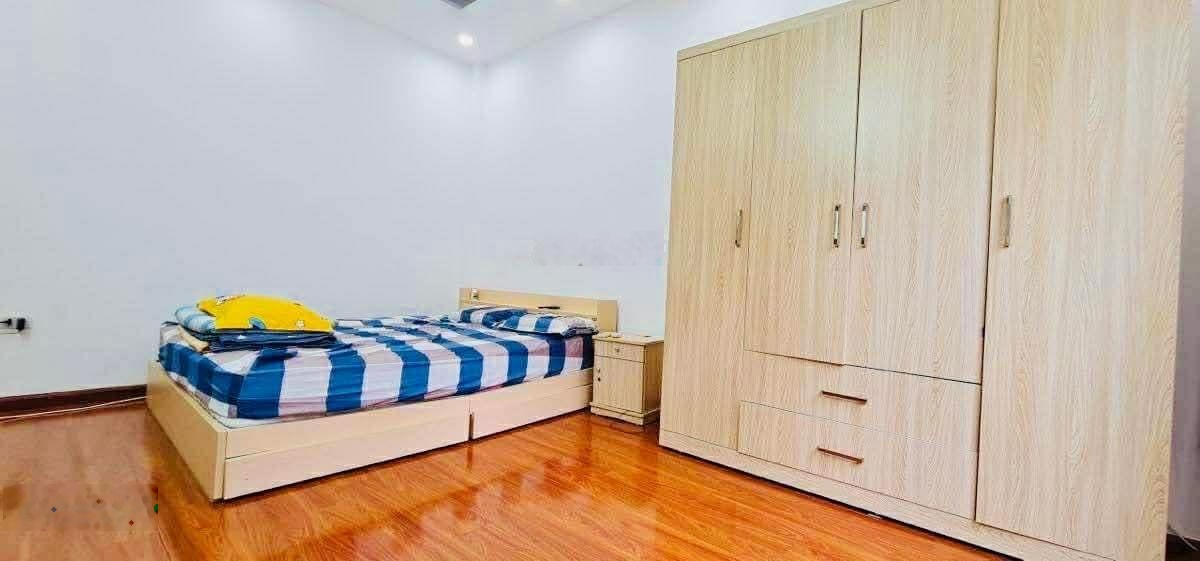 Bán nhà đào tấn, ba đình, dt34m2 x 5 tầng, mt 6,5m, dưới 8 tỷ.