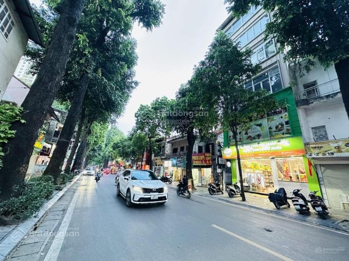 Bán nhà mặt phố Giảng Võ, DT 150m2 x 3 tầng, mặt tiền 8m, giá 70 tỷ.