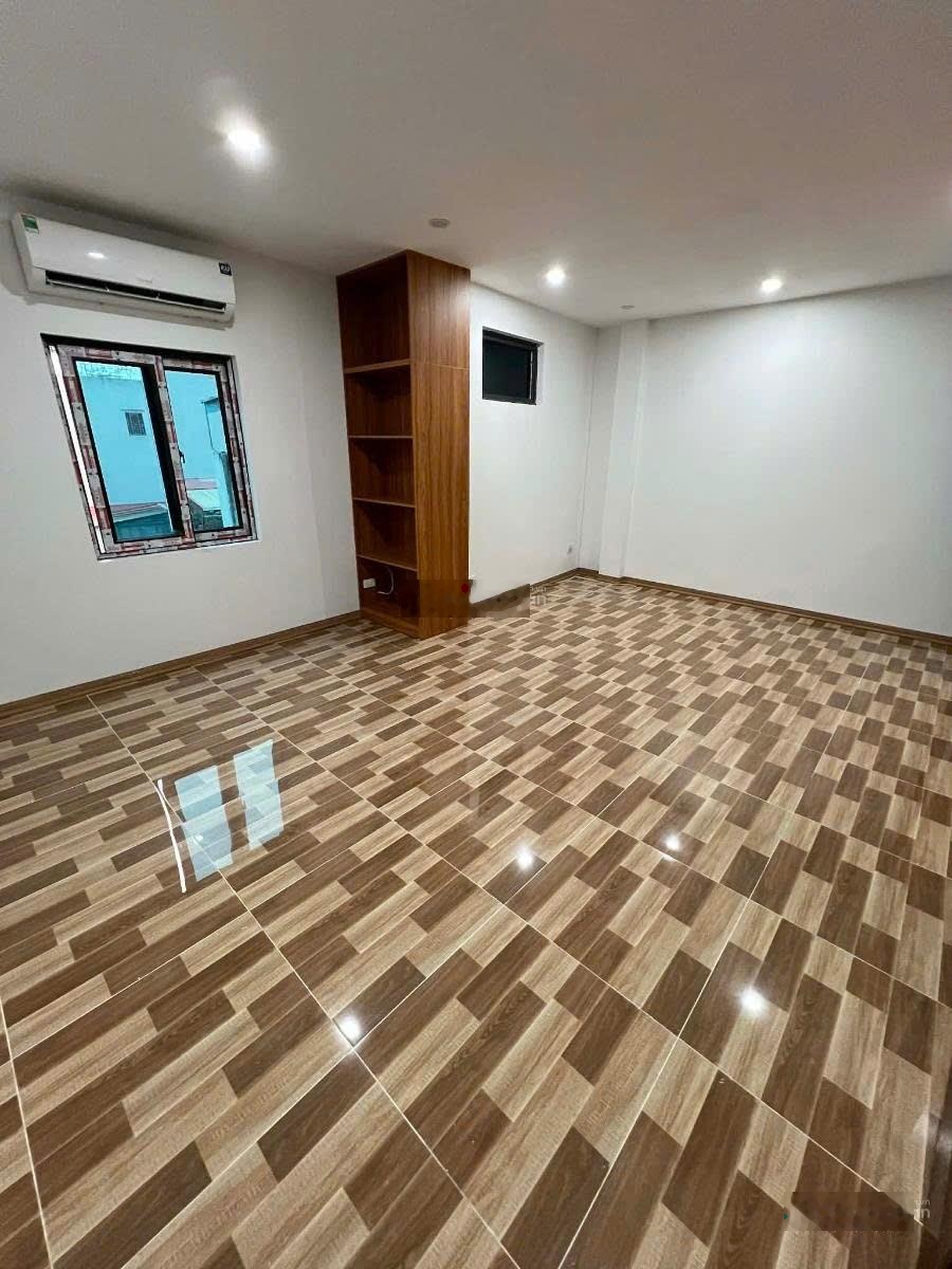 Nhà Mới Đẹp KIM MÃ 6 Tầng Thang Máy 40m 8,8 Tỷ