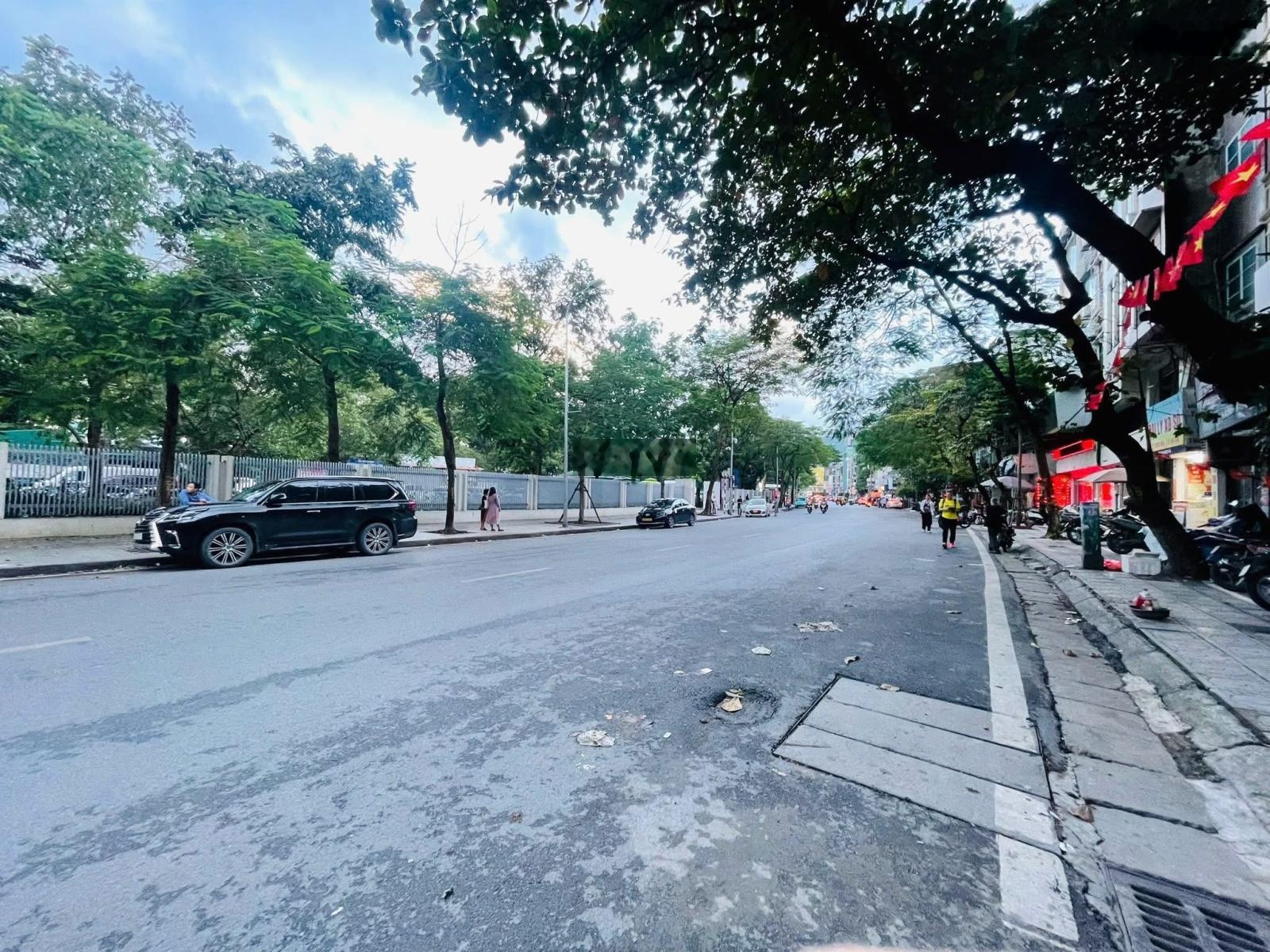 Bán gấp giá rẻ nhà phân lô phố ngọc hà ba đình 55m 4 tầng oto kinh doanh sát phố giá rẻ nhất khu