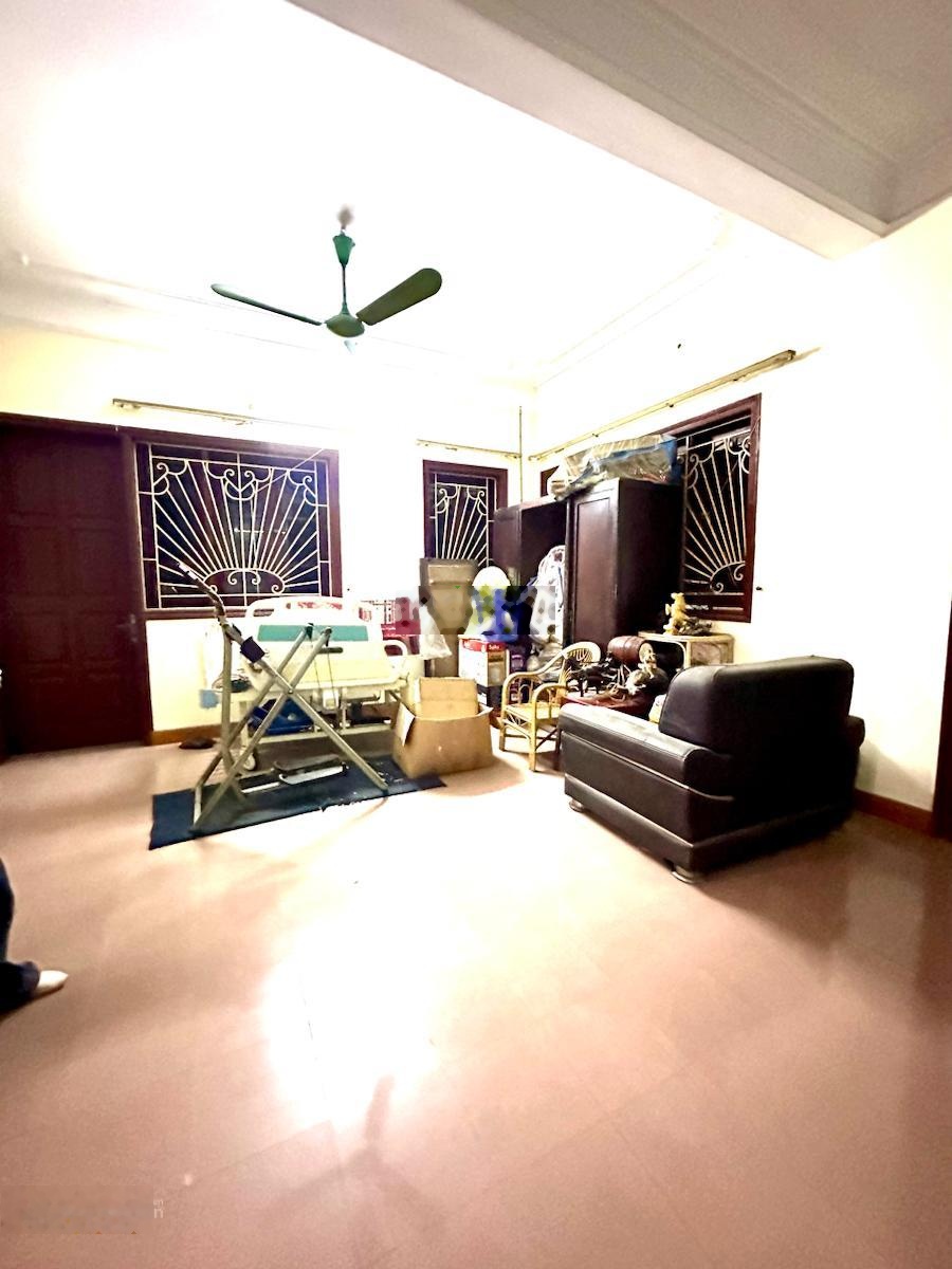 Cần bán gấp nhà riêng ngõ 84 ngọc khánh lô góc oto tránh 87m mt 5.1 nhỉnh 28 tỷ kinh doanh bất châp