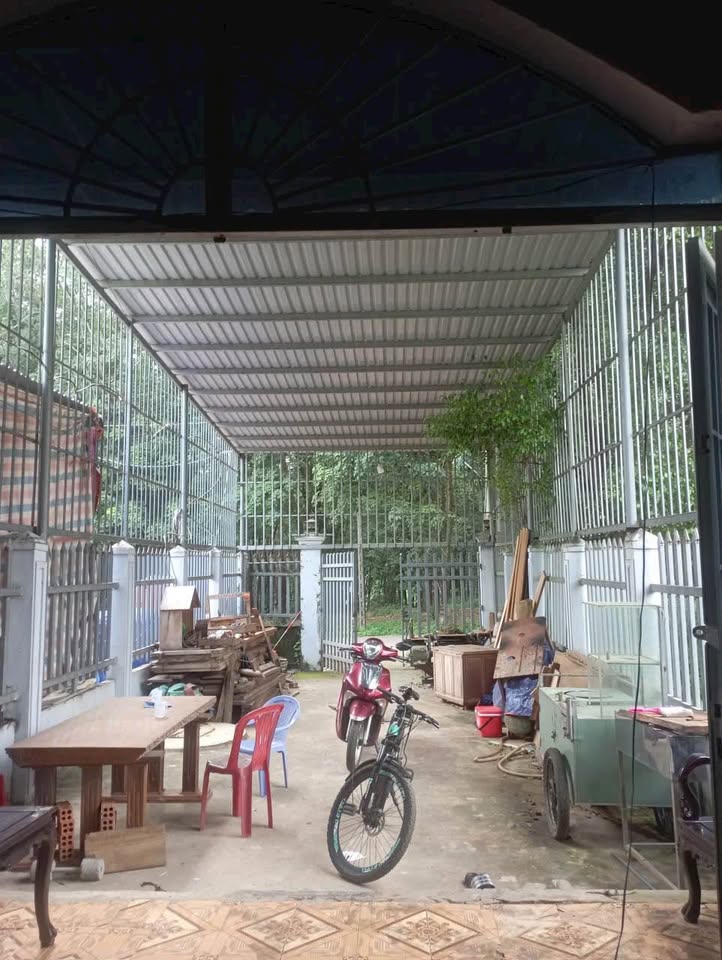 Chính chủ bán gấp nhà 80m2, ngõ ô tô, chỉ 950 triệu