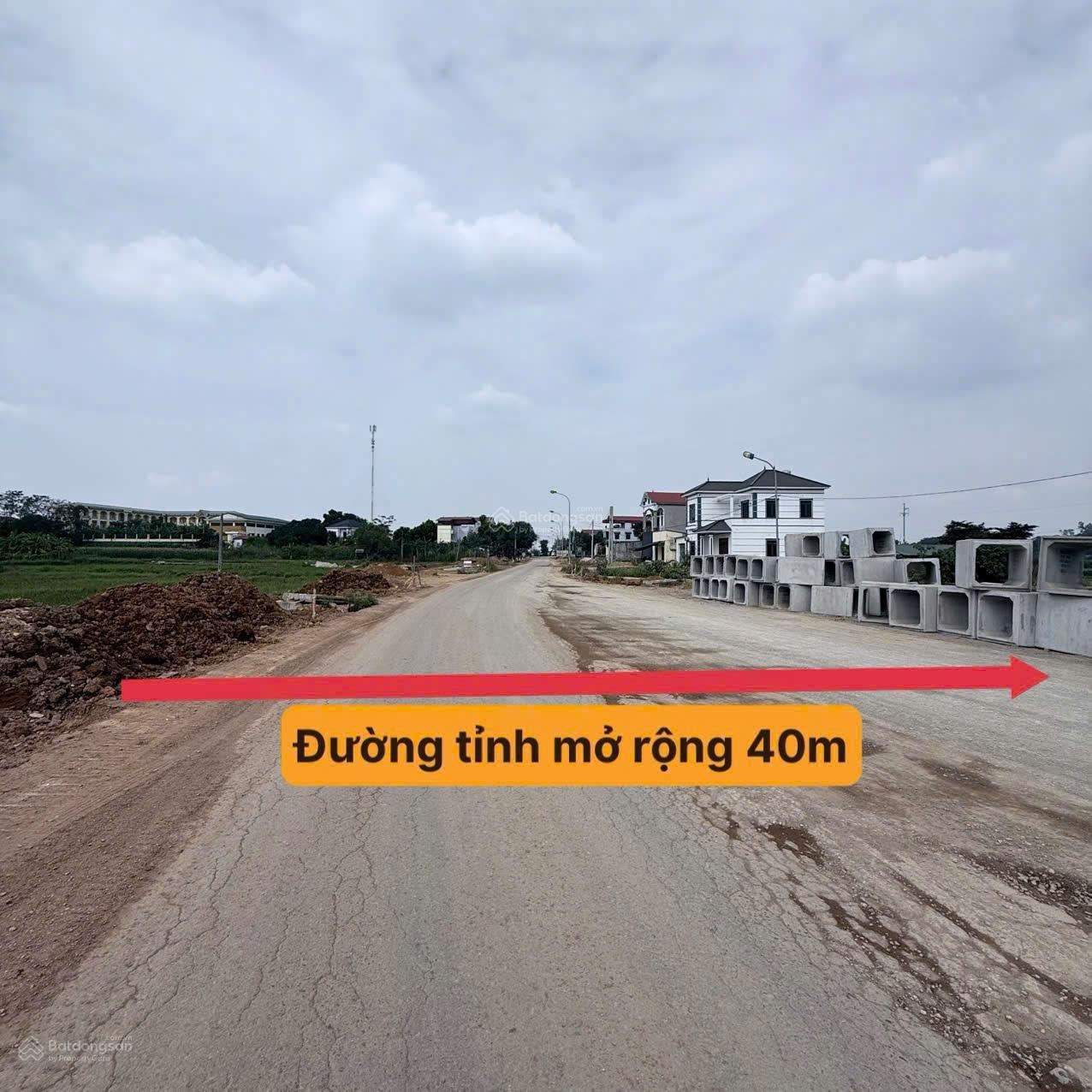 Nhà em cần bán gấp suất nội bộ khu đất phường Tùng Thiện. Sát TL413 đang mở rộng 40m. 100% thổ cư