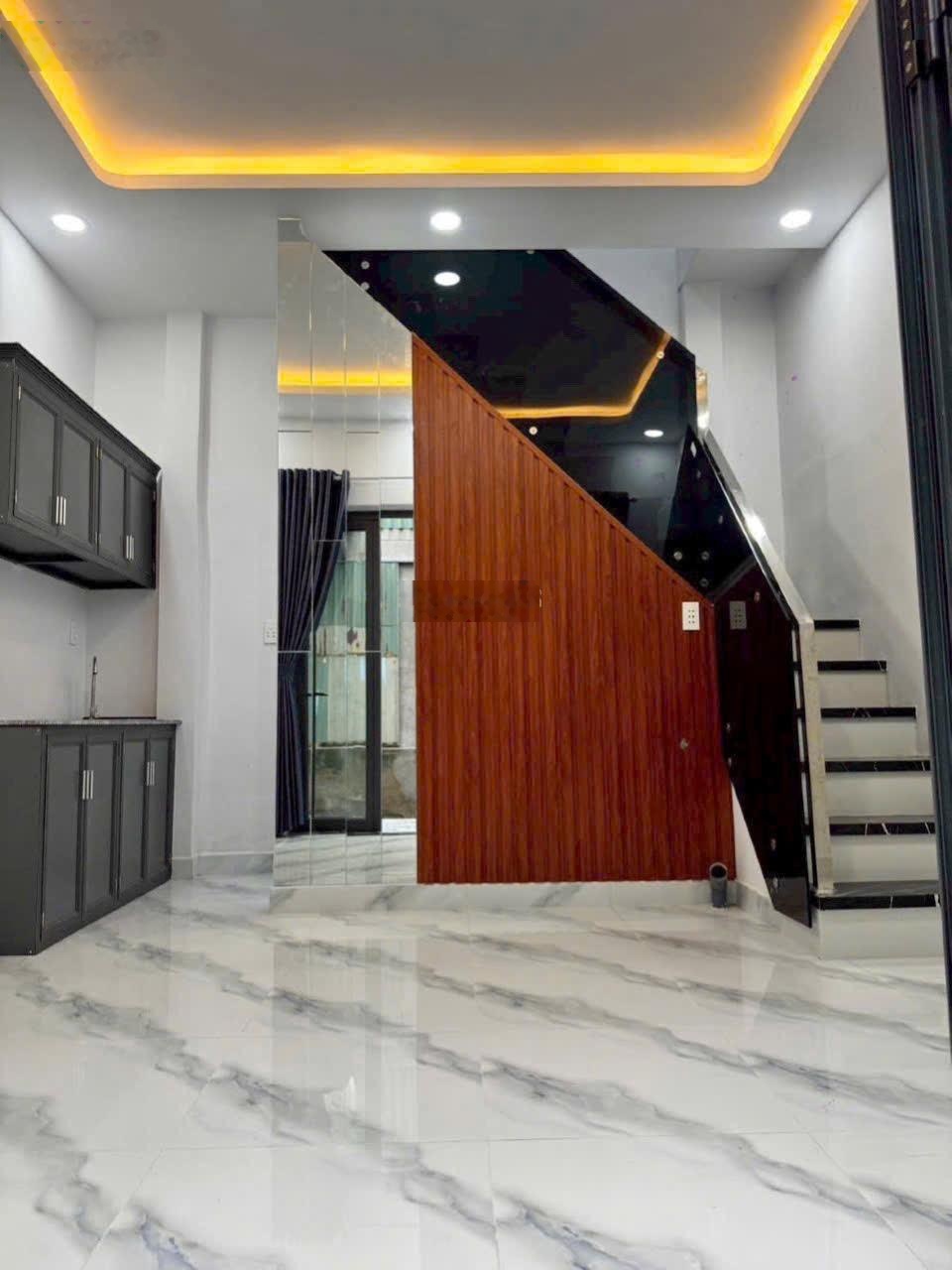 Bán nhà vi bằng hẻm 88 Nguyễn Văn Quỳ, Q7 DT 4x5m. XD 1 trệt 1 lầu. Giá 1tỷ139 LH 0965004779 Mr Huy