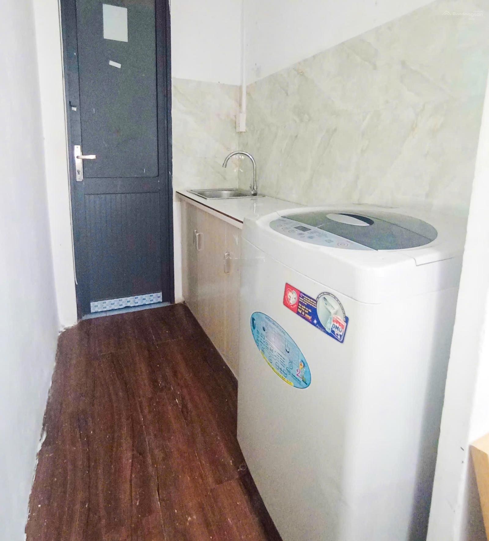 Cho thuê phòng cửa sổ - tách Bếp - Ngay Phan Xích Long - Gần ĐH UFM - ĐH Mỹ Thuật - CĐ Kinh Tế