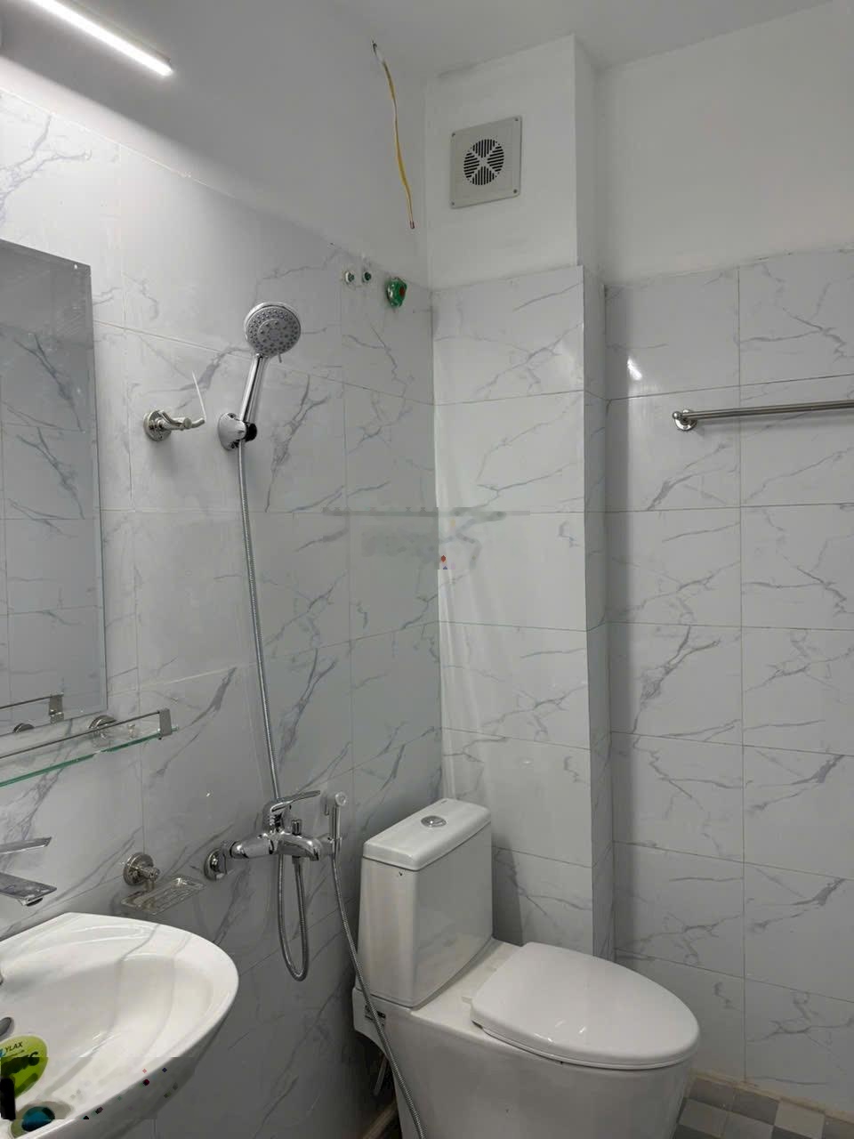 Cc gửi bán nhà xây mới 4t x32m x2.8 tỷ oto đỗ gần cách kcn thanh oai, chợ đầu mối phía nam10p đi xe