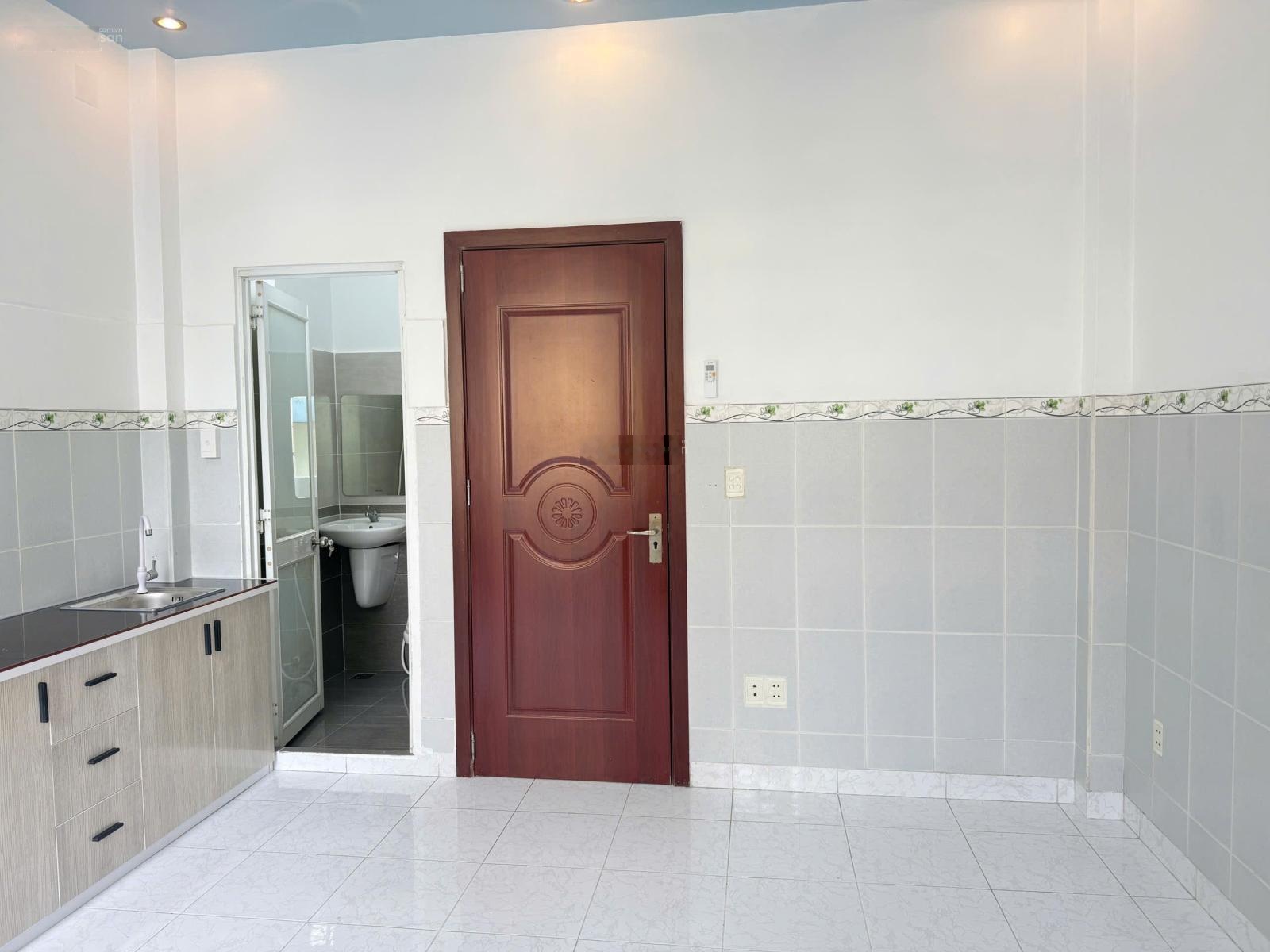 Cho thuê phòng trọ đường Lò Siêu, P8, Q11