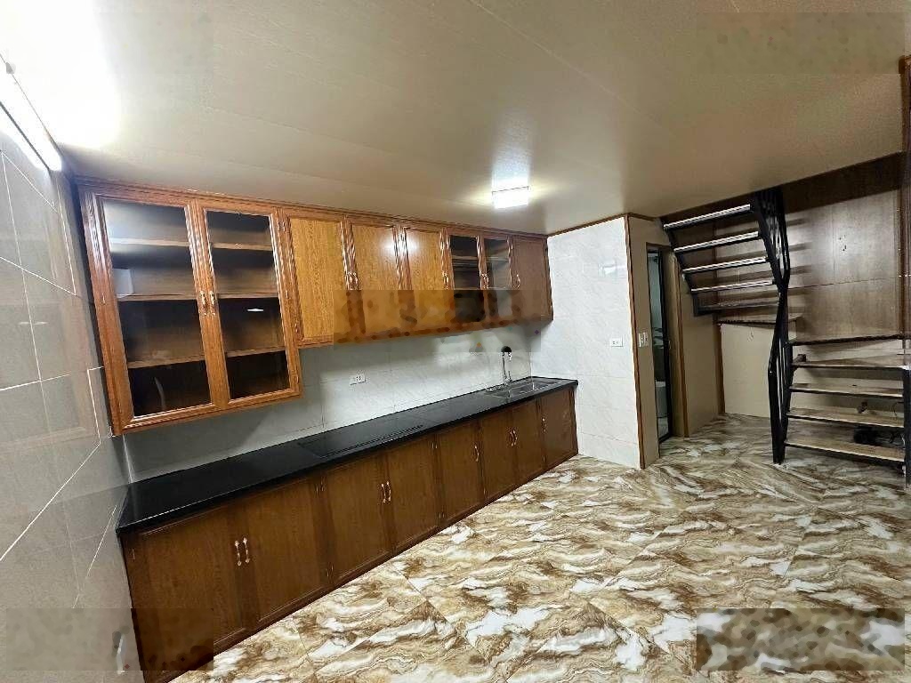 Nhà đẹp 3 tầng giá giật mình cần bán