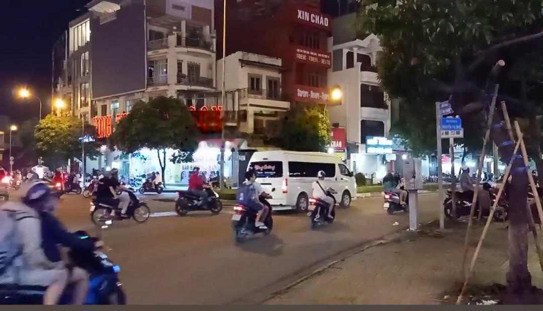 Bán gấp nhà 1 lầu gần mặt tiền ngay Vòng xoay Lê Đại Hành, Khu Lữ Gia.