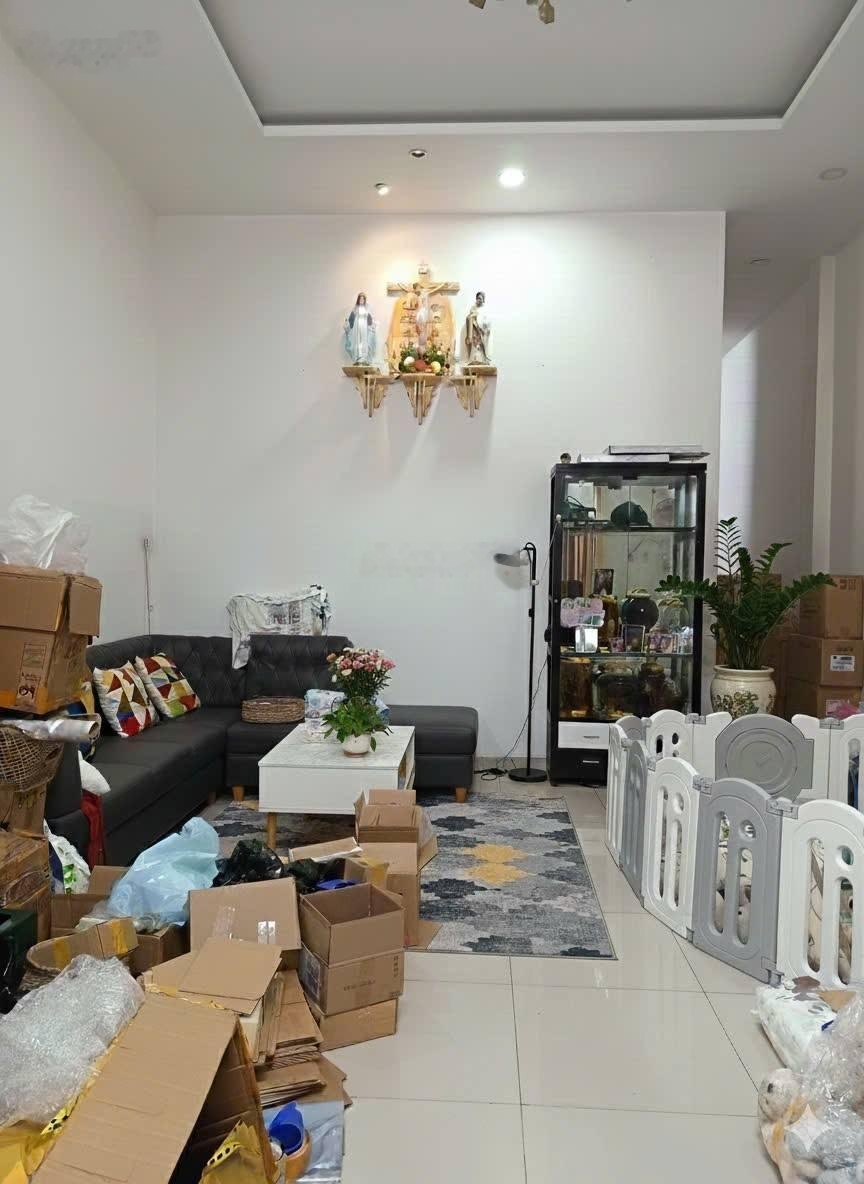 Cho thuê nhà hẻm xe tải Đường 41 Linh Đông gần Phạm Văn Đồng 2PN 2WC 100m² giá 9tr