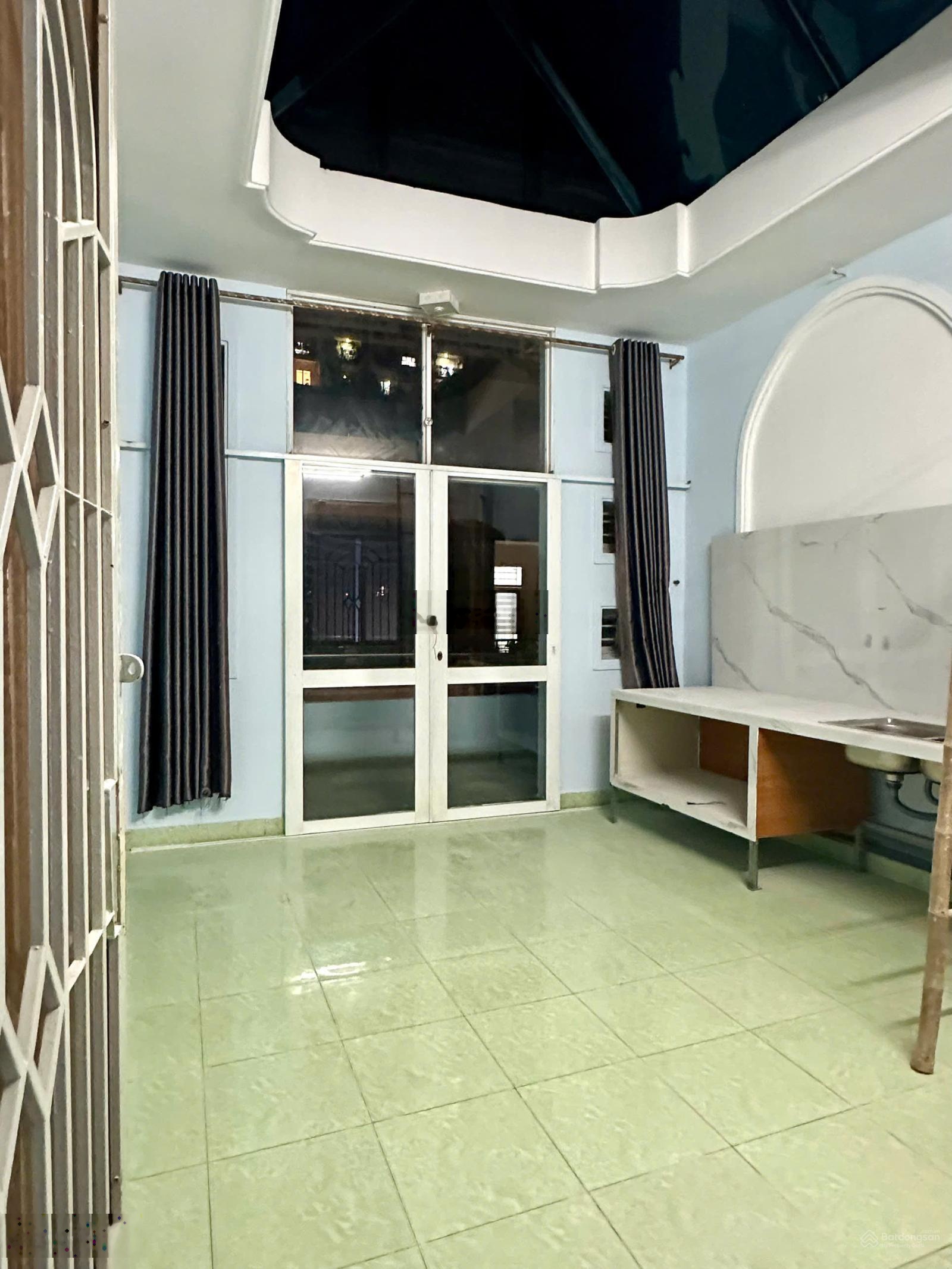 Cho thuê nhà hẻm 10m Lũy Bán Bích, hẻm xe tải thông hai chiều. DT:4x18m, 3 Tấm mới, Khu Dân Trí