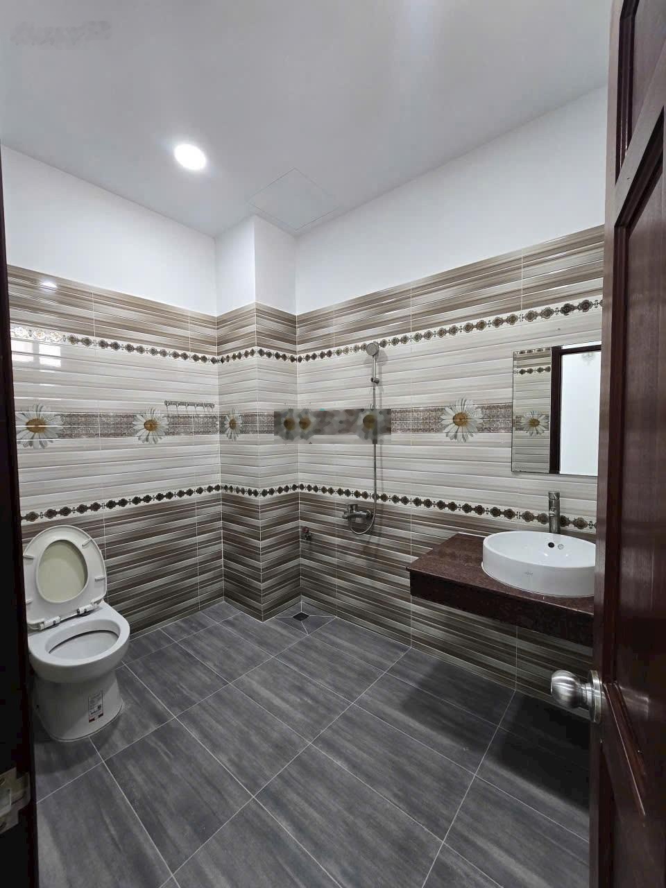 Cho Thuê Nhà HXH Đường Dương Quảng Hàm P5 Đs20 Ngay Chung Cư Hà Kiều