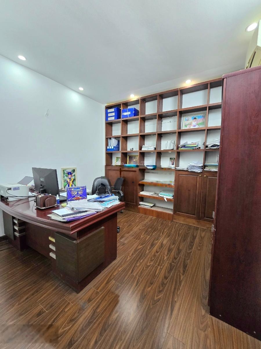 30m ra mặt phố Kim Mã! 6 tầng ở ngay, DT 31m2 Mt 4m giá 8,7 tỷ