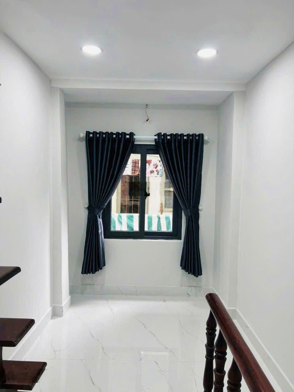 Nhà nhỏ xinh hẻm CMT8, Quận 3, 1.90 tỷ