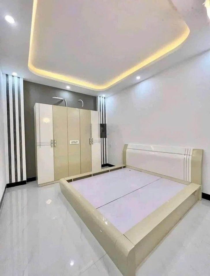 Nhà chính chủ - sổ hồng riêng - hẻm oto - Tên Lửa - giá 1 tỷ 8