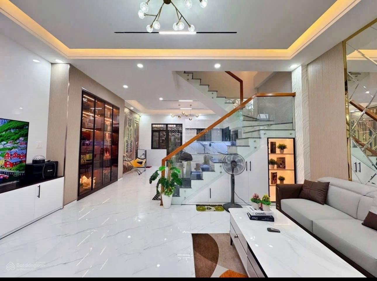 Nhà 1 lầu 5x20m, Giá 760 triệu, ngay chợ Phú Lợi - Phạm Thế Hiển Q8. Đang cho thuê 21 tr/tháng