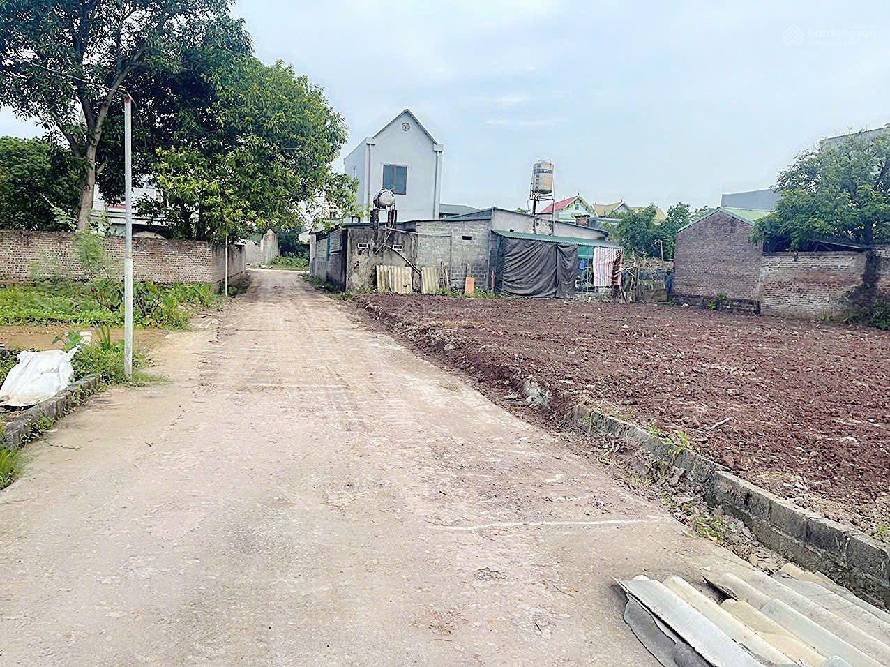 Bán đất tại Xuân Linh, 2 tỷ, 120m2, pháp lý đầy đủ, hot!