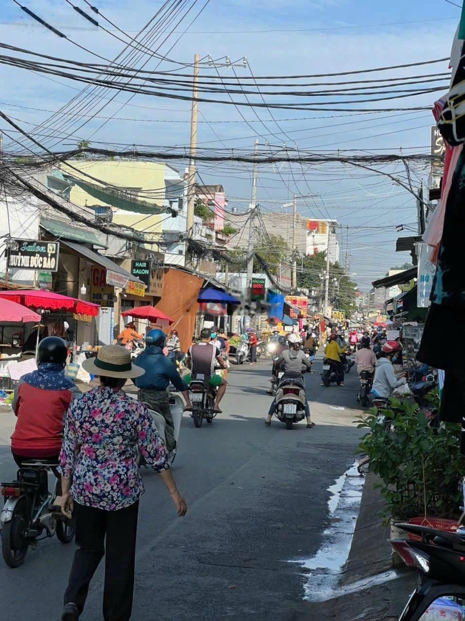 Ngân hàng ocb phát mãi lô đất giá 850 triệu ở khu dân cư chợ Hưng Long