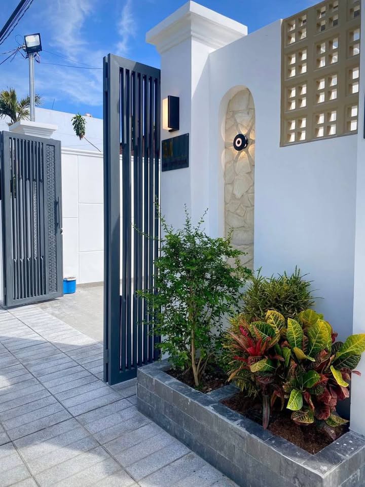 Siêu phẩm nhà mới 100% vừa cập bến, tọa lạc tại hẻm 59 Nguyễn Chí Thanh, thông thoáng sang cả Tôn Đức Thắng