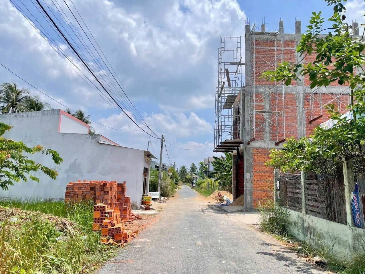 Đừng bỏ lỡ lô đất mặt tiền đường nhựa 6m cực đẹp tại Bến Tre, chỉ cách đường Nguyễn Đình Chiểu 60m đi thẳng một lèo