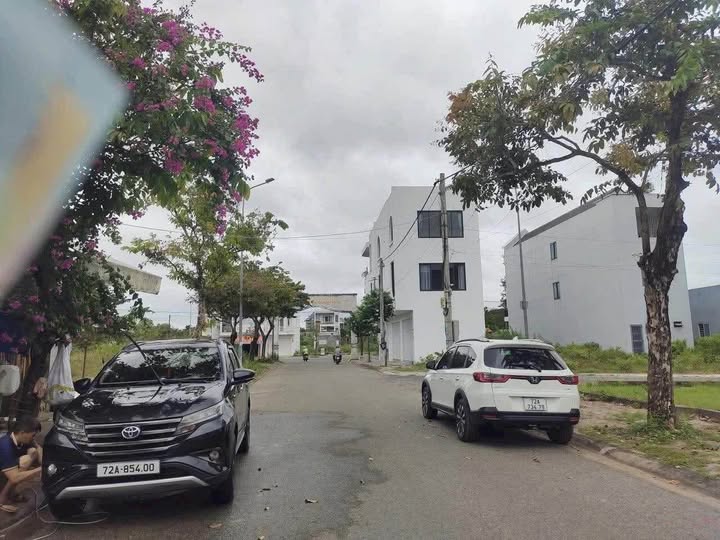 Đất vàng cổng chính Lan Anh 1 - Bà Rịa 100m2 thổ cư, giá hời