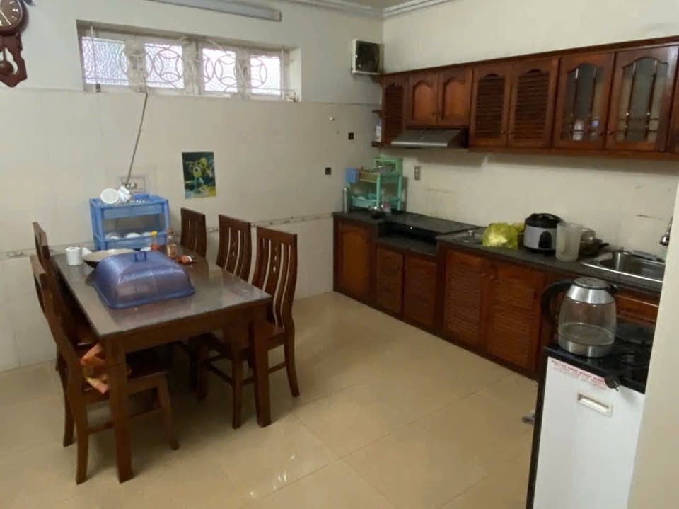 Nhà 3.5 tầng ngõ 430 Trần Nguyên Hãn diện tích 'ăn gian' gần 80m2, giá 3.75 tỷ, Đông Bắc mát rượi