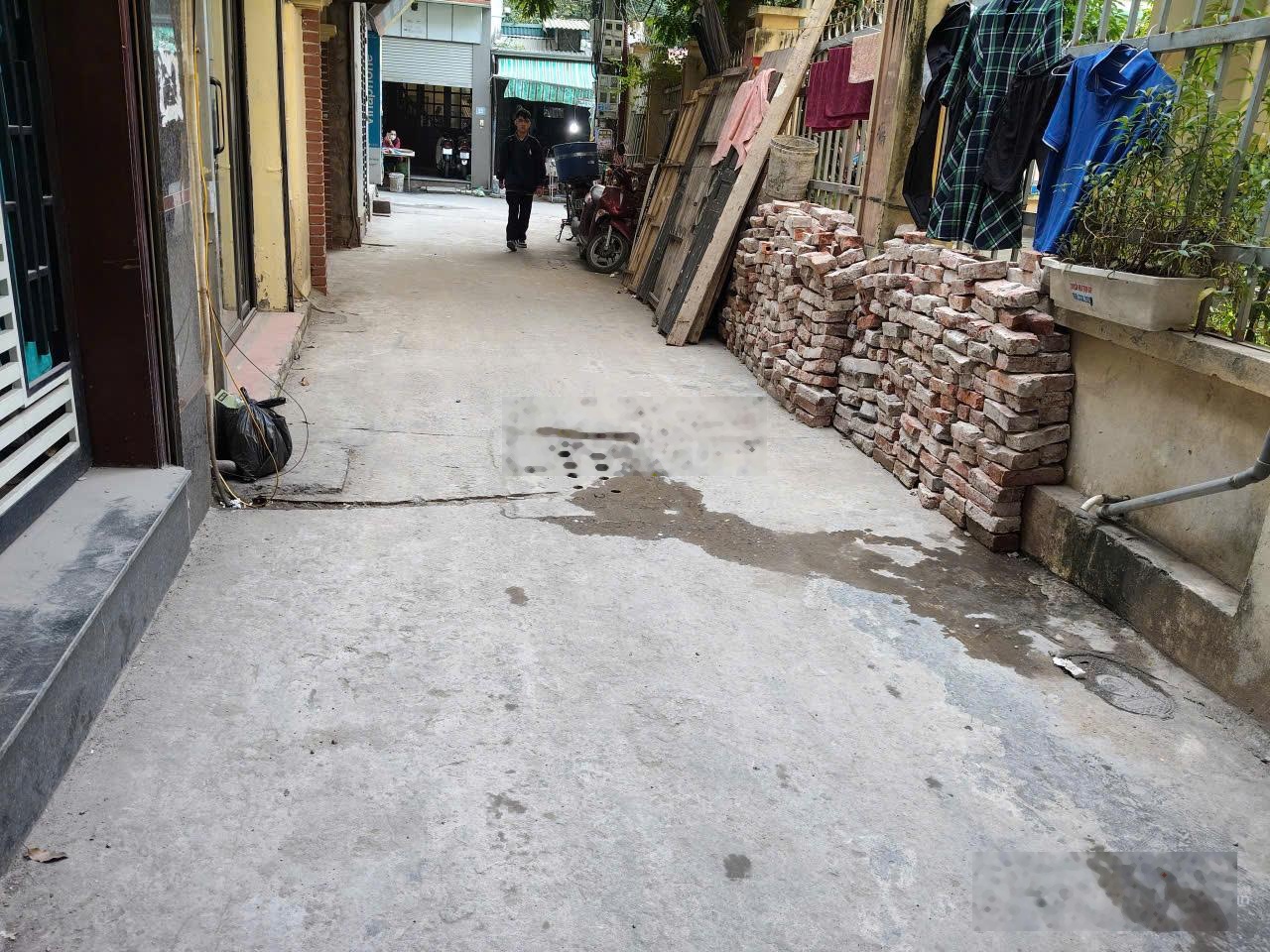 Bán nhà phố Nguyễn Khiết, Hoàn Kiếm 30m2 3.8 tỷ ở ngay mặt ngõ ba gác tránh xe máy