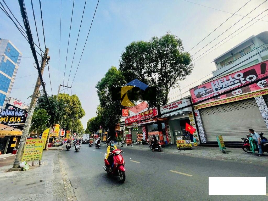 Cho thuê nhà nguyên căn mặt tiền 30x Lê Văn Thọ