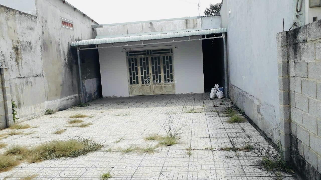 Cần tiền xử lý công việc bán lại lô đất đẹp 295m2 full thổ, gần thị trấn Củ Chi, giá siêu rẻ