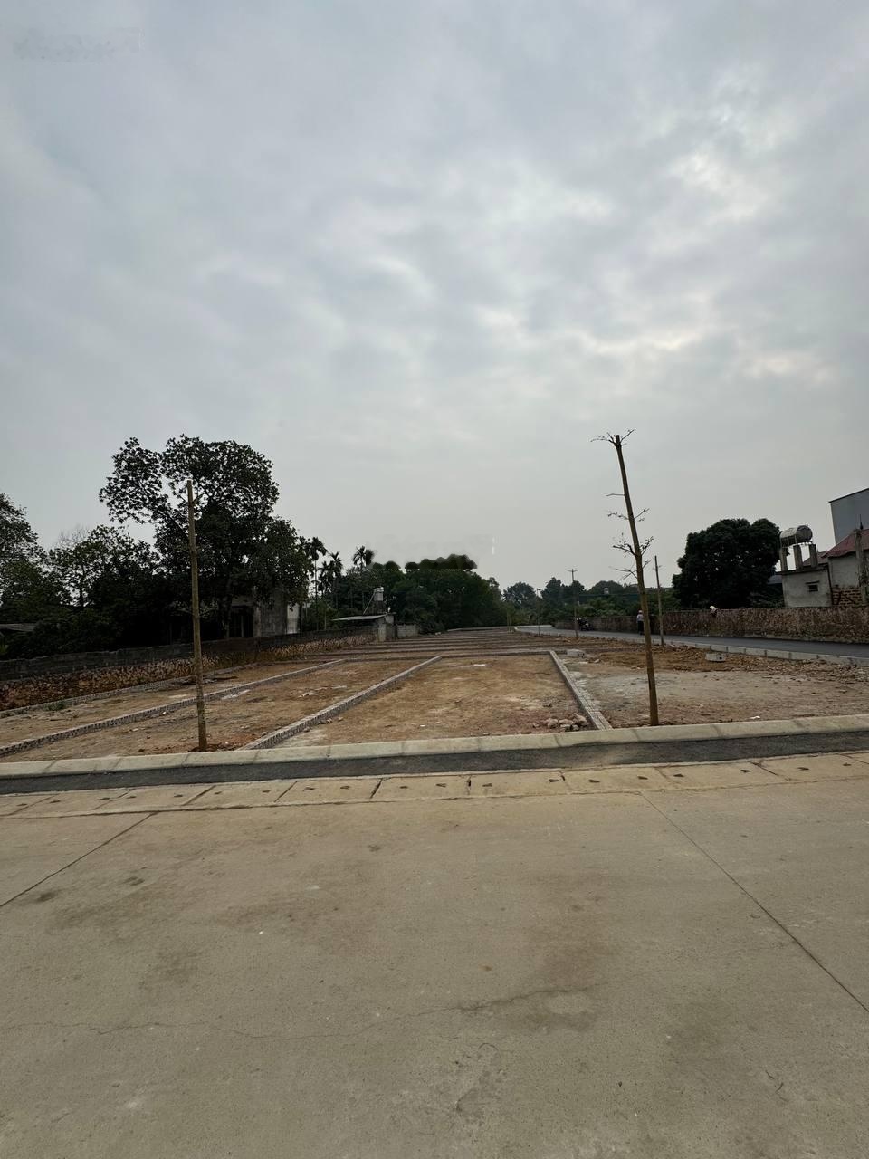 Đất cạnh ngã tư chợ cá - cạnh chợ, cạnh QL21A, cạnh cơ quan hành chính, Nam Phương Tiến, Chương Mỹ