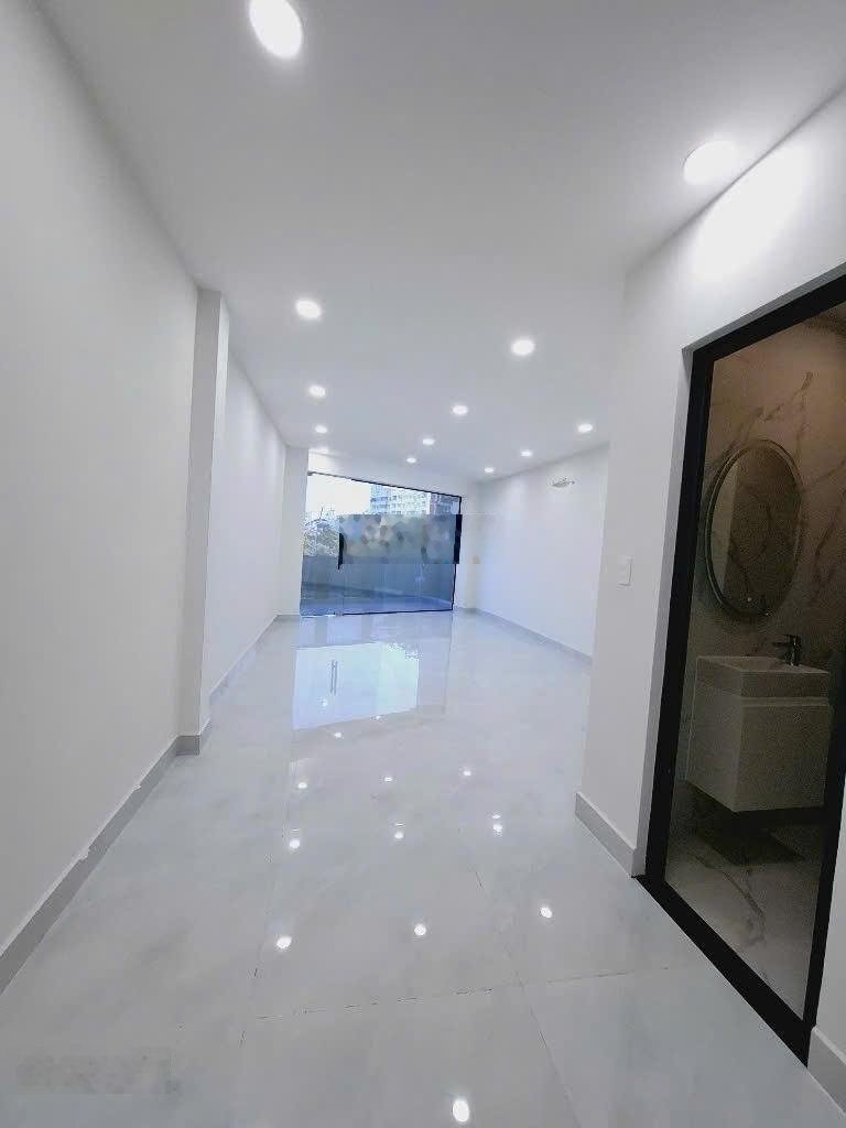 Cho thuê nhà mặt tiền ngay cư xá Bắc Hải, Phường 15, Quận 10