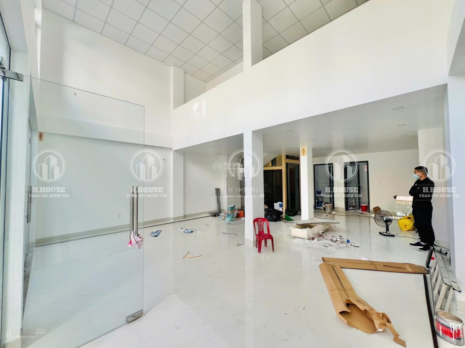 Cho thuê NP 450m2, 35 triệu, 5PN, 4WC tại Phan Bá Phiến, p 12, Q.Tân Bình, HCM