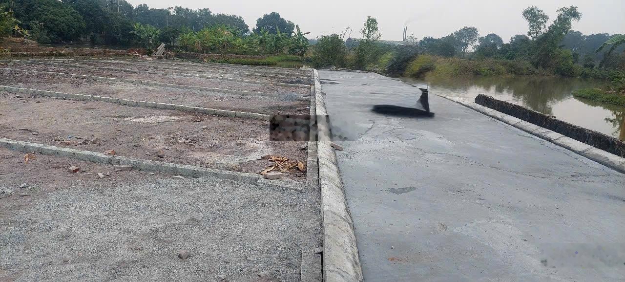 Bán 2 lô đất ven hồ Quan Sơn, Hợp Tiến, không khí mát mẻ, tiềm năng tăng giá