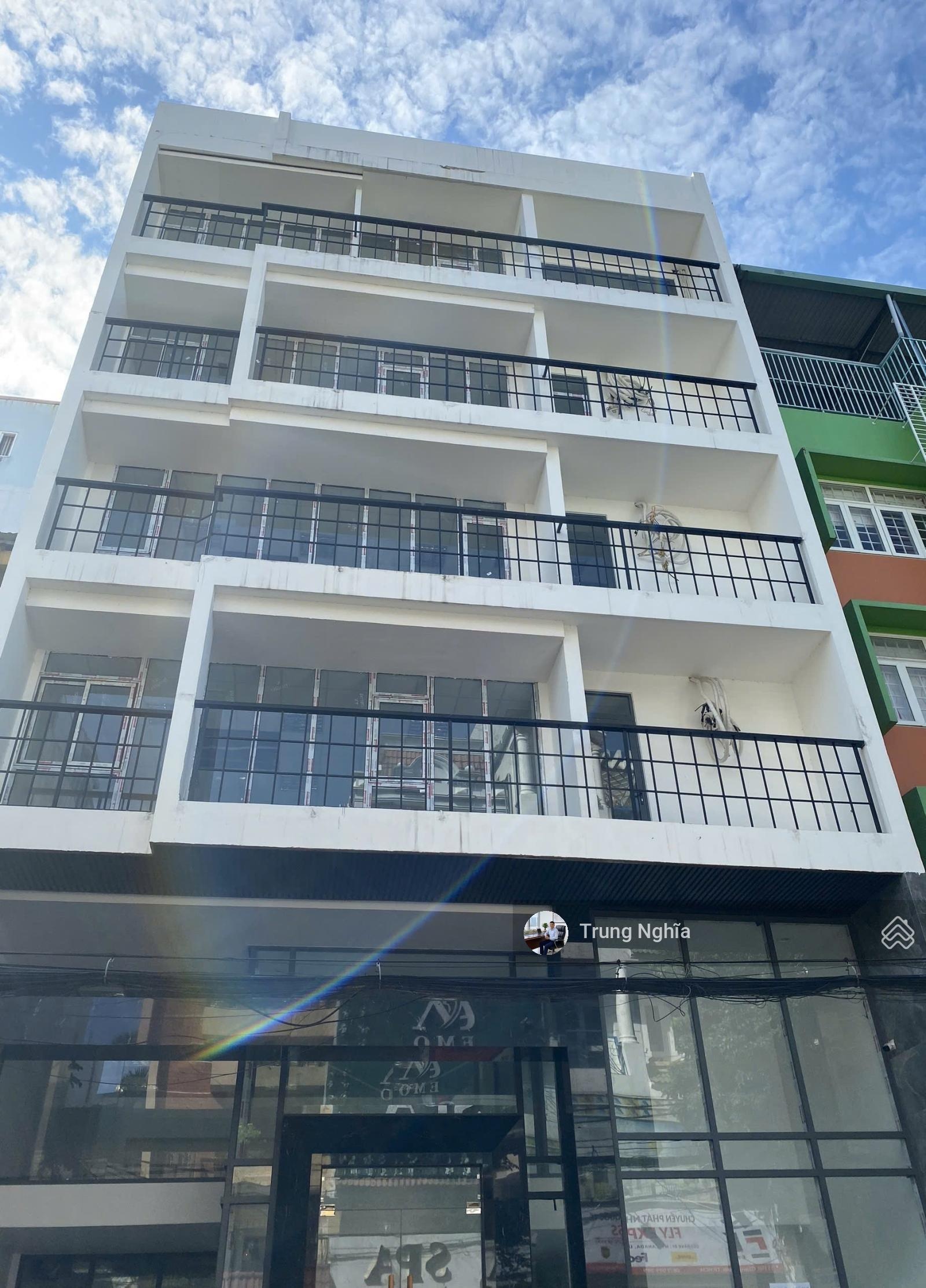 Tòa nhà mặt tiền đường trần bình trọng diện tích: 10x20m hầm 4 tầng cho thuê