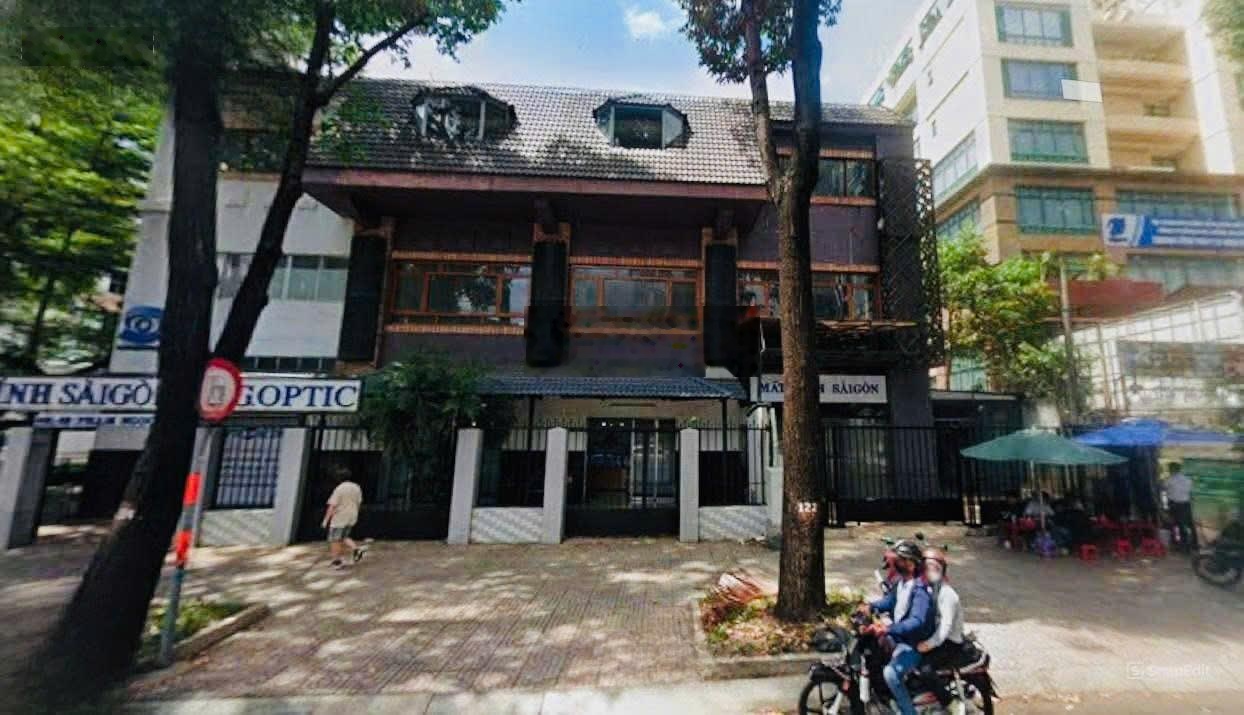 Cho thuê góc 2 mặt tiền (19m), số 48 Phạm Ngọc Thạch, Quận 3, Dt: 19x15m, trệt, 2 lầu