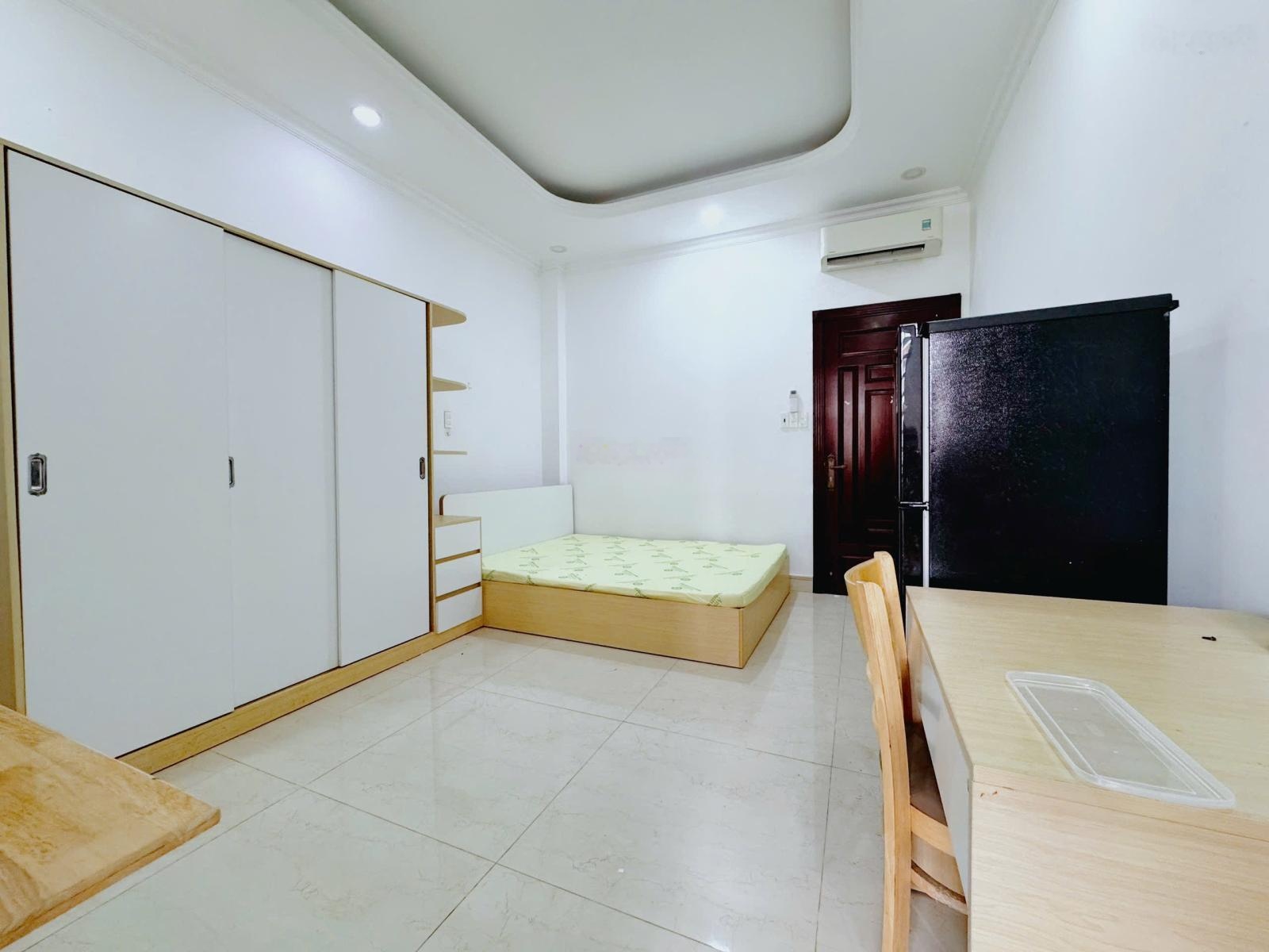 Studio ban công đầy đủ tiện nghi ngay siêu thị Coopmart, gần sân bay Tân Sơn Nhất