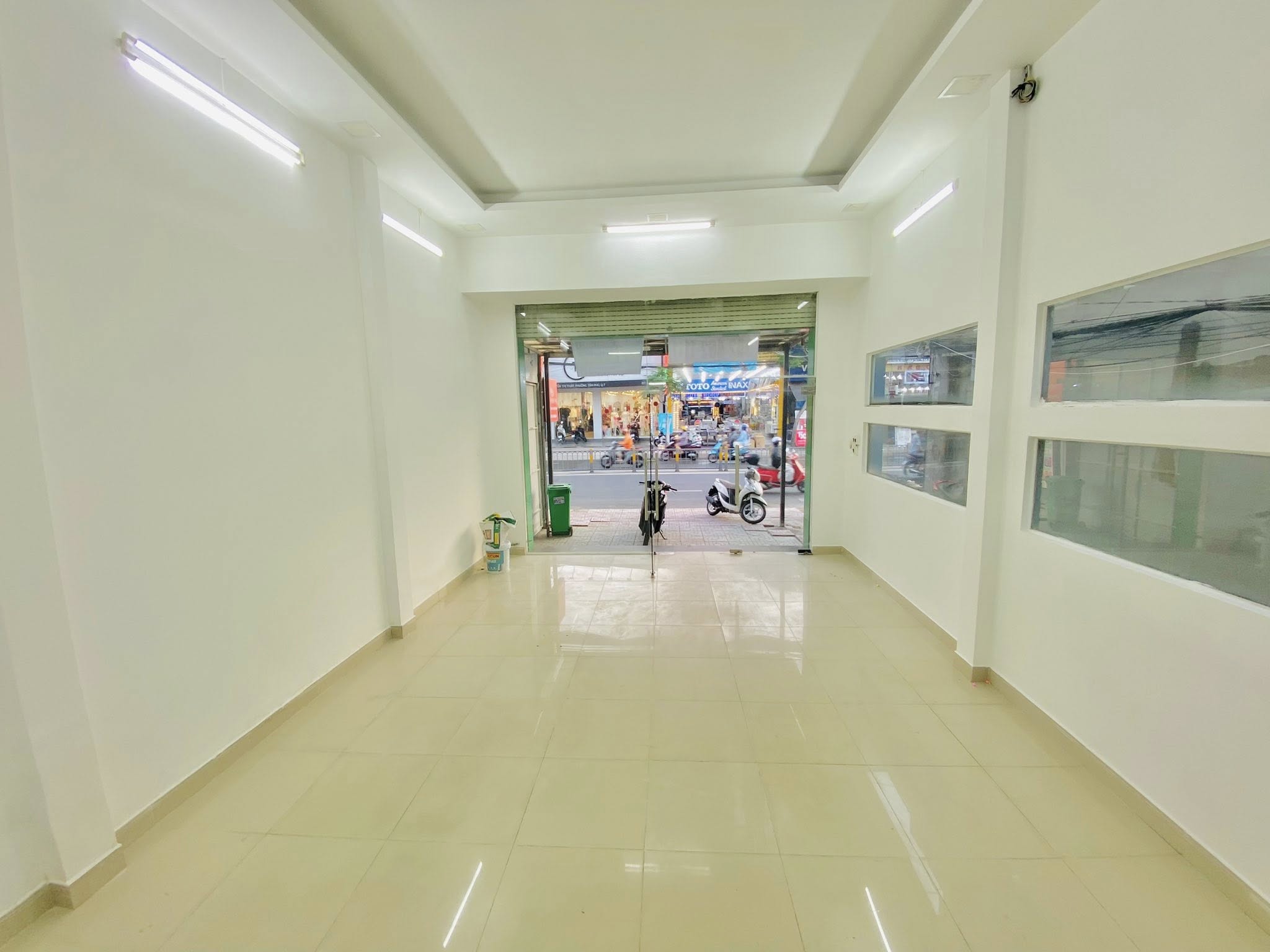 Bước vào một không gian kinh doanh đầy tiềm năng tại mặt tiền đường Nguyễn Thị Thập