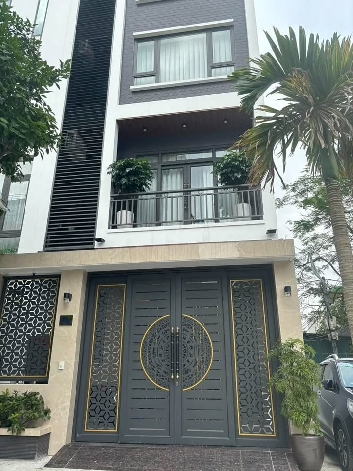 Nhà 4 phòng ngủ, 3,89 tỷ trung tâm Thủ Đức, dòng tiền 15 triệu/tháng