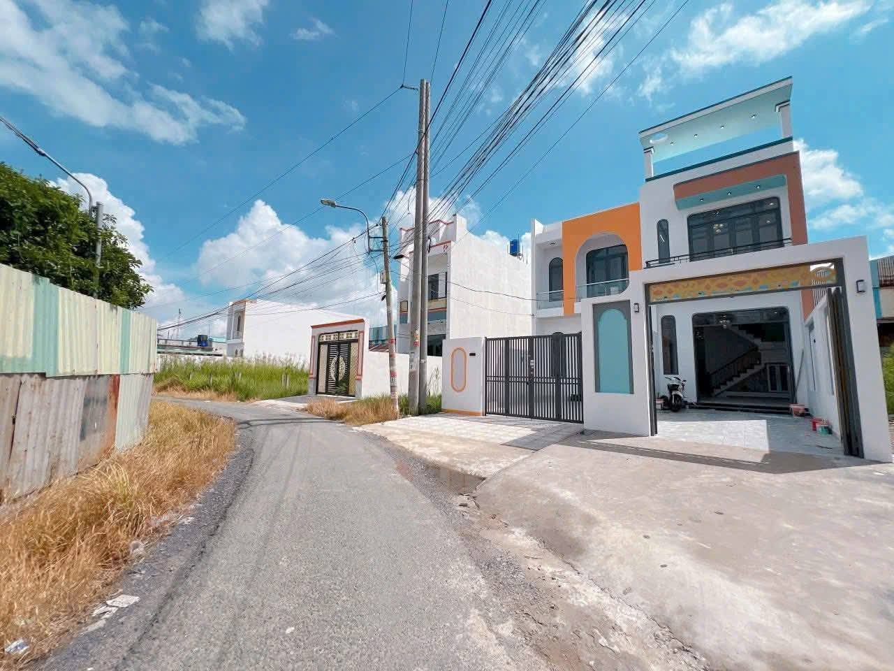 Nhà 1 lầu hoàn công, mặt tiền 6m, 150m² thổ cư, xã Mỹ Lộc, Cần Giuộc