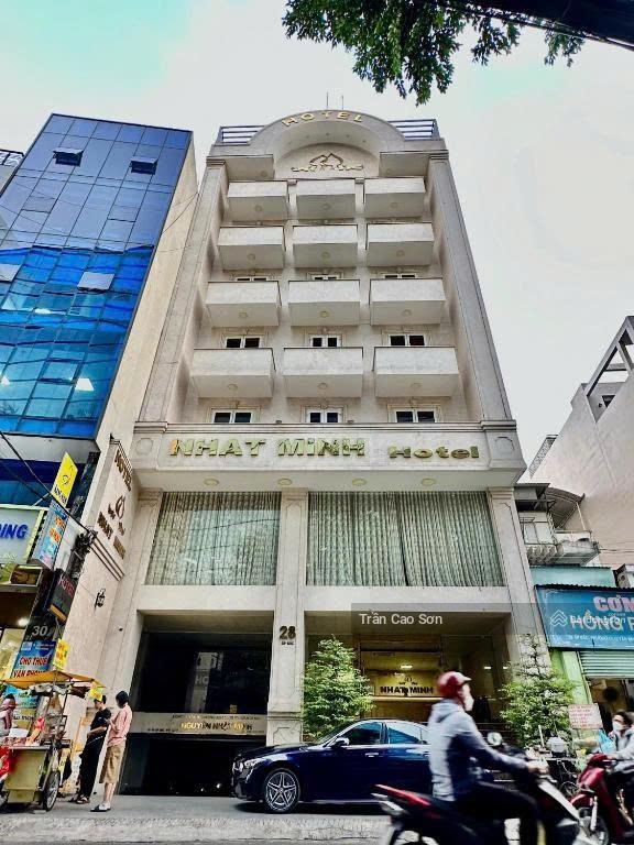 Cho thuê khách sạn đường Ấp Bắc-Cộng Hòa, Tân Bình. DT 12x28m hầm 8 tầng(45P-Full NT) giá 265tr/th