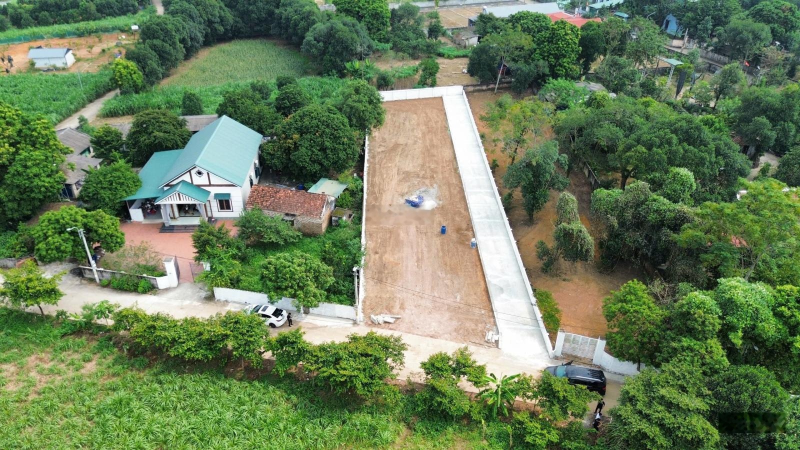 Chính chủ em bán 113m2 giá chỉ 2 tỷ/lô hàng F0 gần khu CNC và đại học ở Hoà Lạc