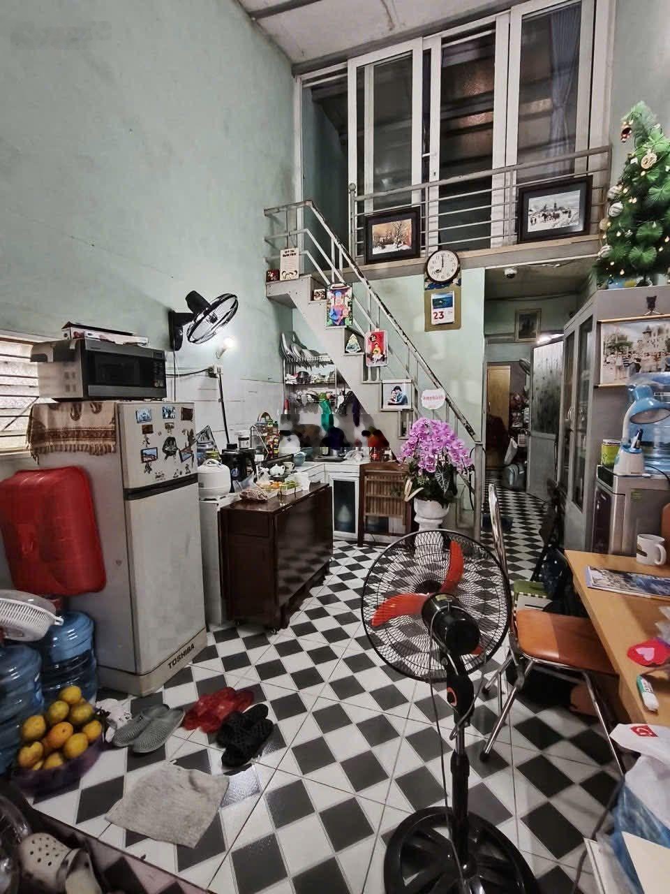 Cần bán nhà riêng 44m 2 tầng tại Phố Viên gần Đại Học Mỏ Địa Chất, 1,85 tỷ, chưa sổ, đóng đủ thuế