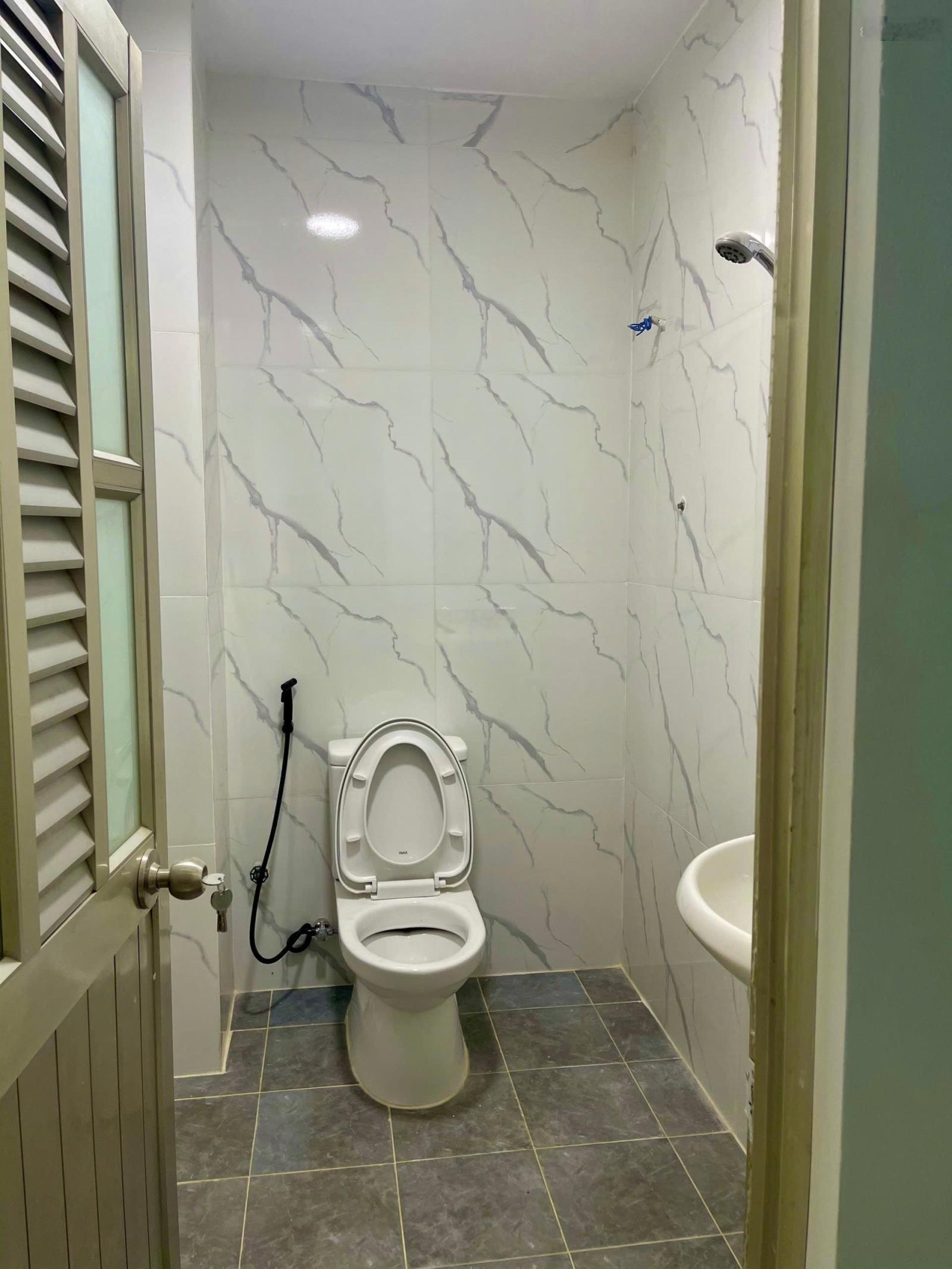 Cho thuê nhà mới tinh 3 lầu 92m 2 mặt tiền đông đúc q.6